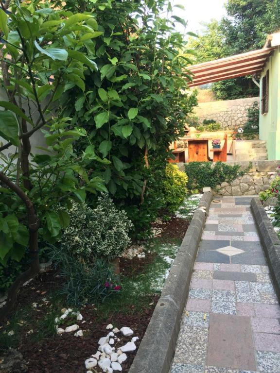 Alaburic Rooms & Apartment Mali Lošinj Exterior foto